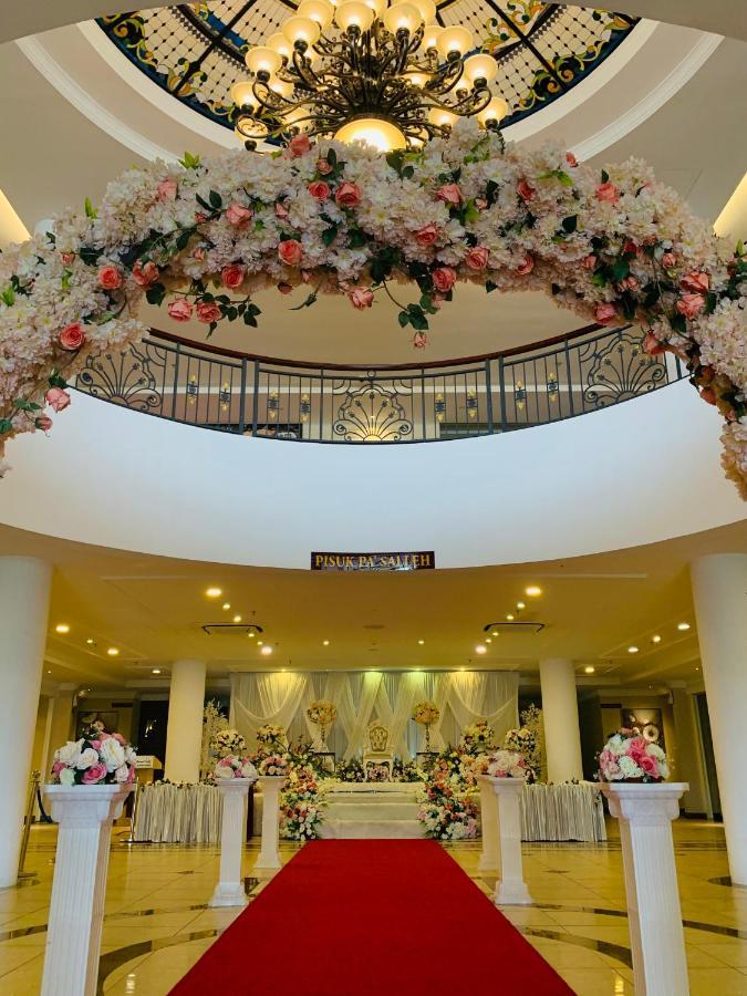 Wafa Hotel & Apartment Kampong Mata Mata Bagian luar foto