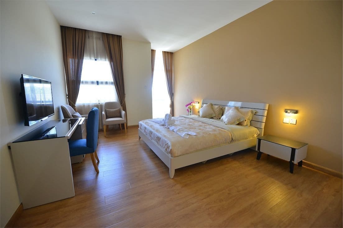 Wafa Hotel & Apartment Kampong Mata Mata Bagian luar foto